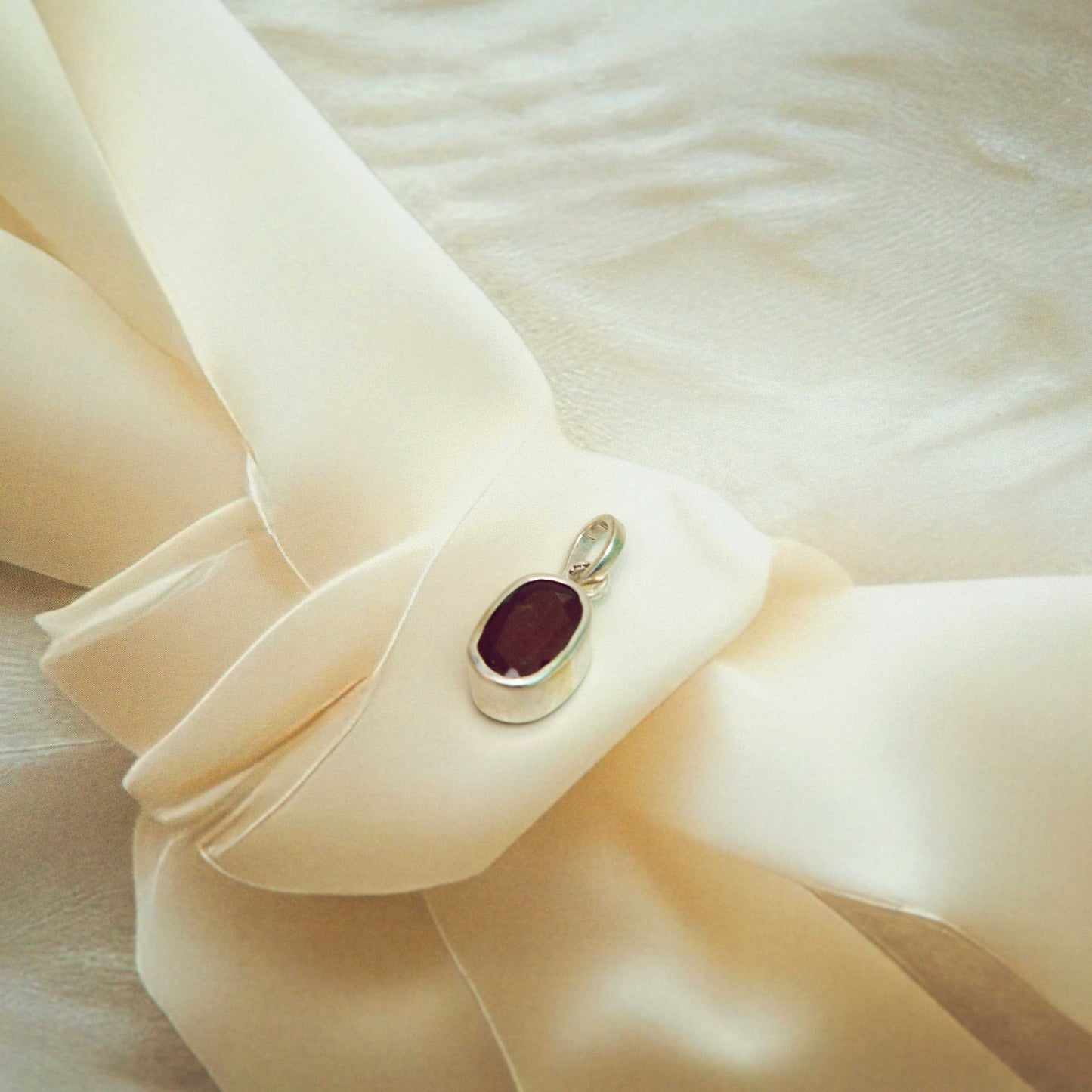 Gomed (Hessonite) Pendant in 925 Silver | Natural & Certified | Unisex Both for Men & Women