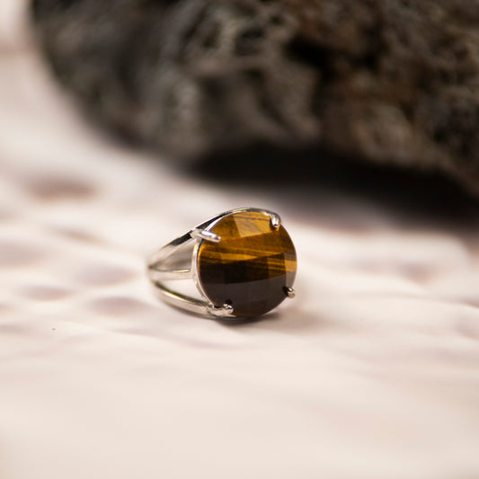 Natural Tigers Eye Crystal Round ring in metal with Adjustable Size For Men And Women