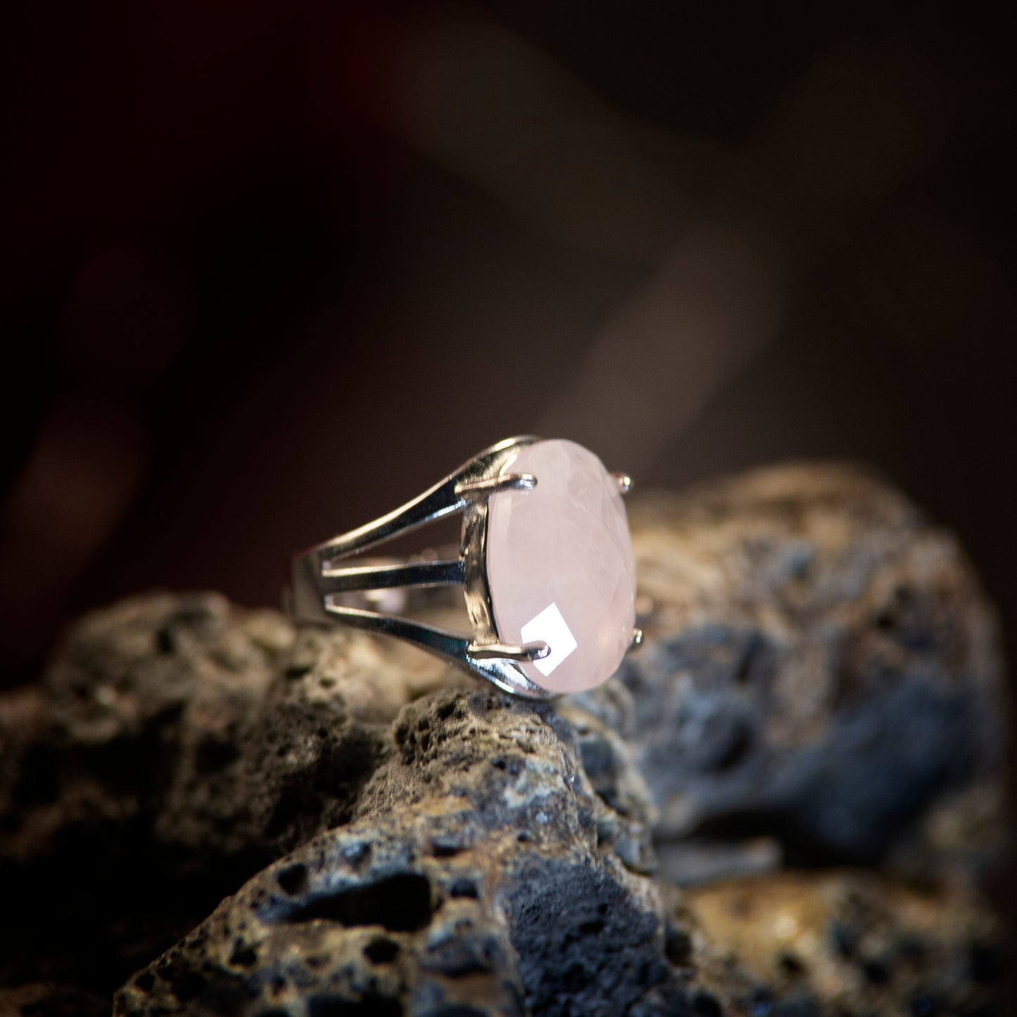 Natural Rose Quartz Crystal Oval ring in metal with Adjustable Size For Men And Women