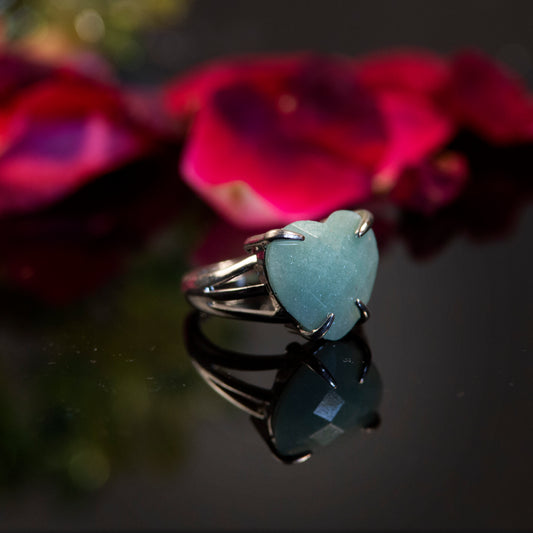 Natural Green Aventurine Crystal Heart ring in metal with Adjustable Size For Men And Women